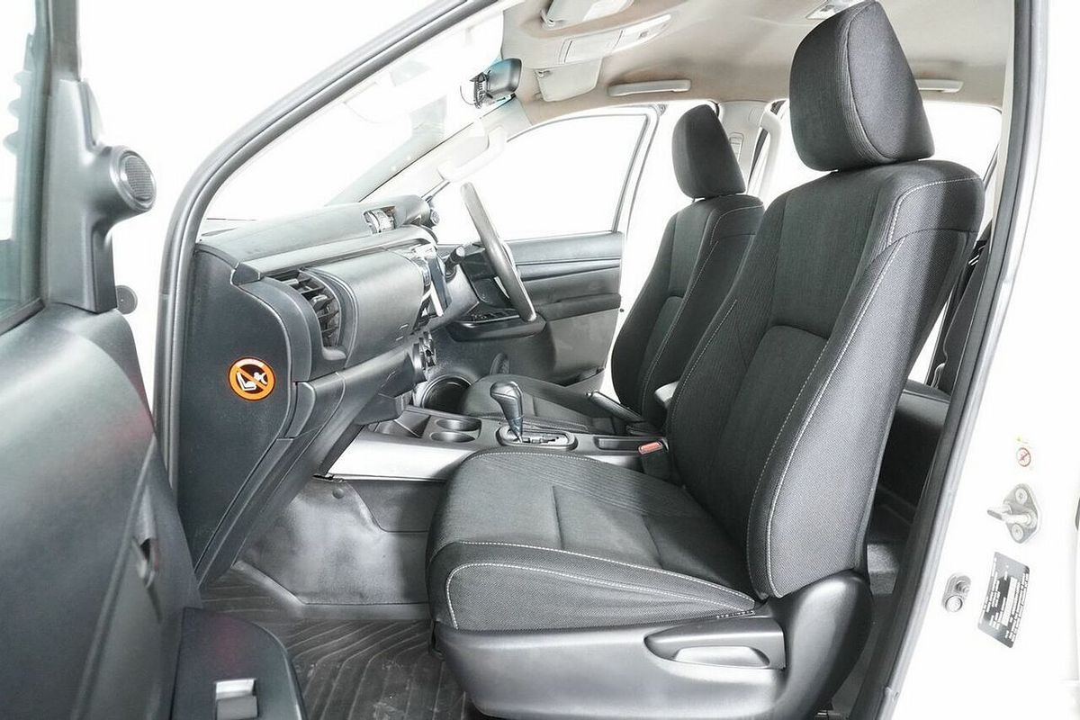 2018 Toyota Hilux SR (4x4) GUN126R MY19 4X4
