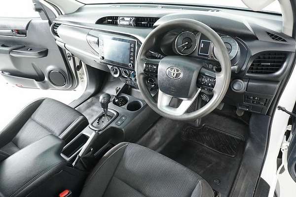 2021 Toyota Hilux SR (4x4) GUN126R Facelift 4X4