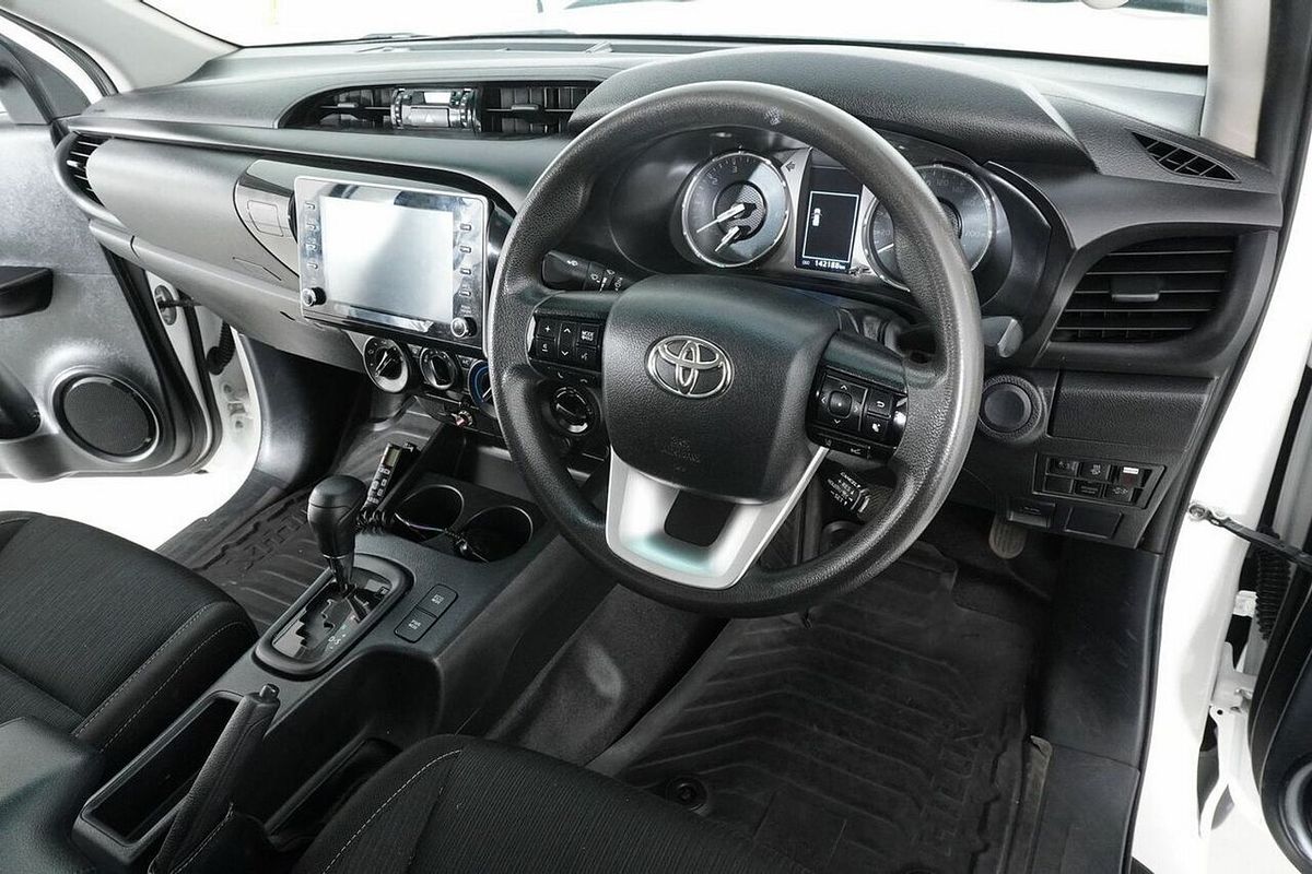 2021 Toyota Hilux SR (4x4) GUN126R Facelift 4X4