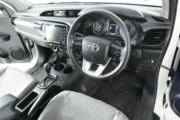 2021 Toyota Hilux SR (4x4) GUN126R Facelift 4X4