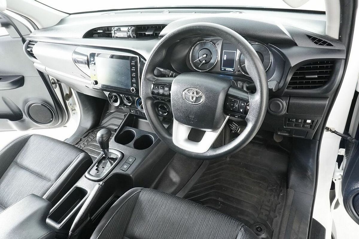 2021 Toyota Hilux SR (4x4) GUN126R Facelift 4X4