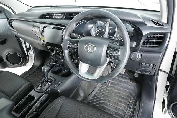 2024 Toyota Hilux SR (4x4) GUN126R 4X4