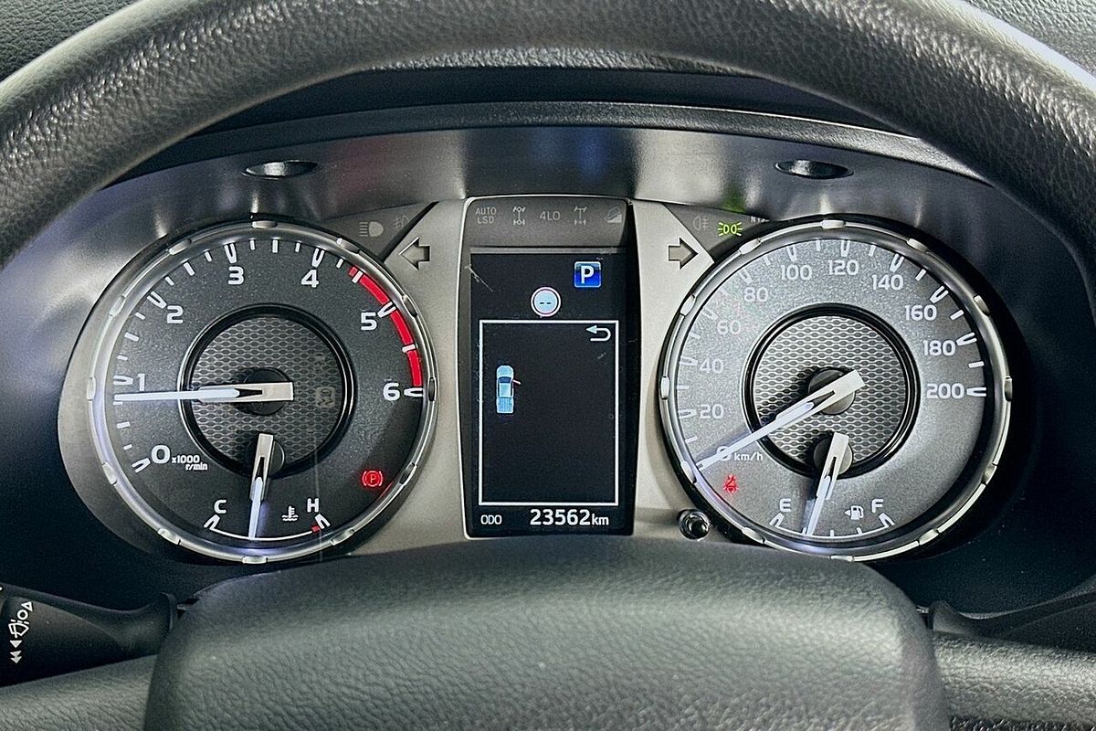 2024 Toyota Hilux SR (4x4) GUN126R 4X4