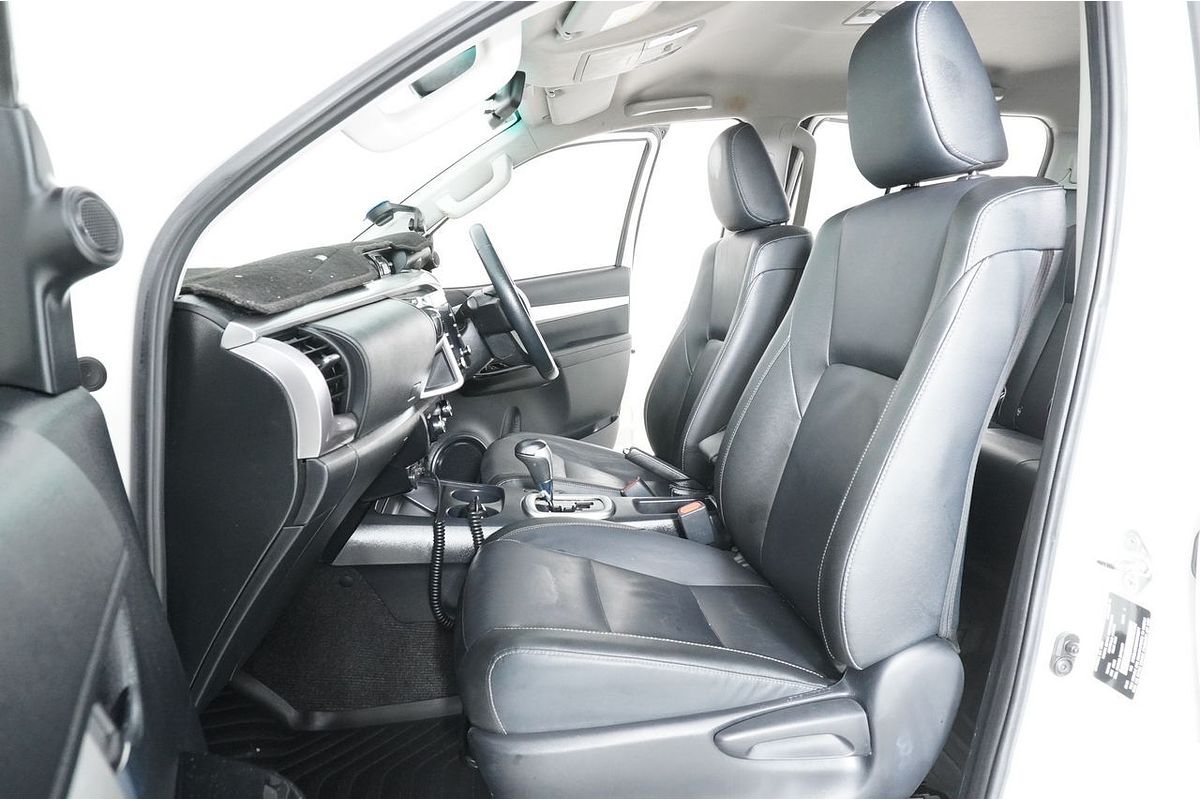 2021 Toyota Hilux SR5 + Premium Interior (4x4) GUN126R 4X4