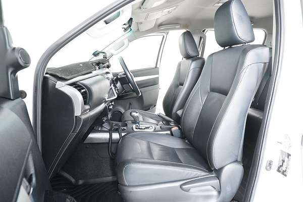 2021 Toyota Hilux SR5 + Premium Interior (4x4) GUN126R 4X4