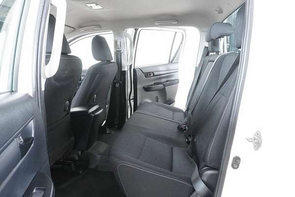 2021 Toyota Hilux SR (4x4) GUN126R Facelift 4X4