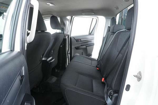 2021 Toyota Hilux SR (4x4) GUN126R Facelift 4X4