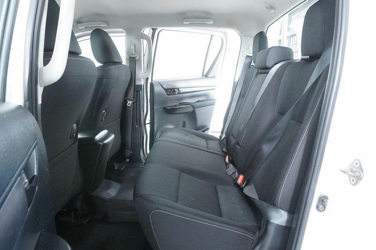 2021 Toyota Hilux SR (4x4) GUN126R Facelift 4X4