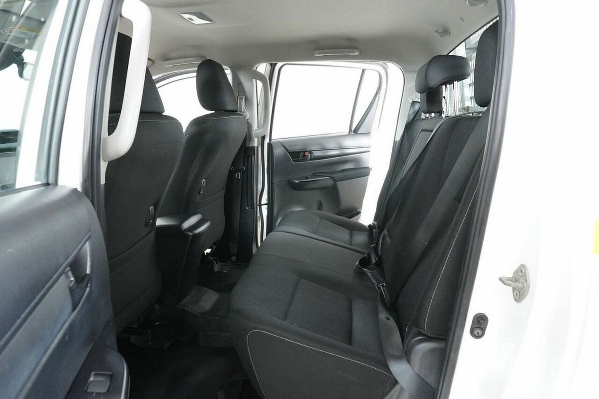 2021 Toyota Hilux SR (4x4) GUN126R Facelift 4X4