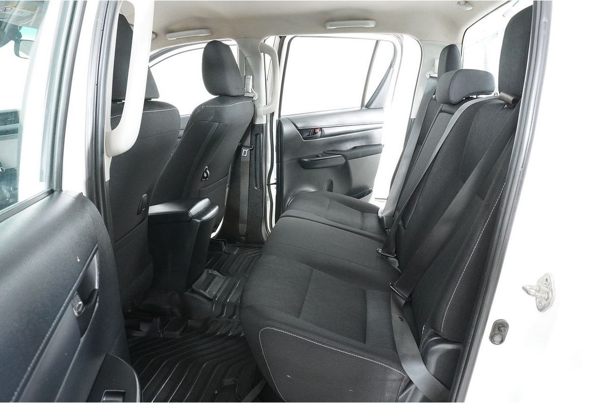 2021 Toyota Hilux SR (4x4) GUN126R 4X4
