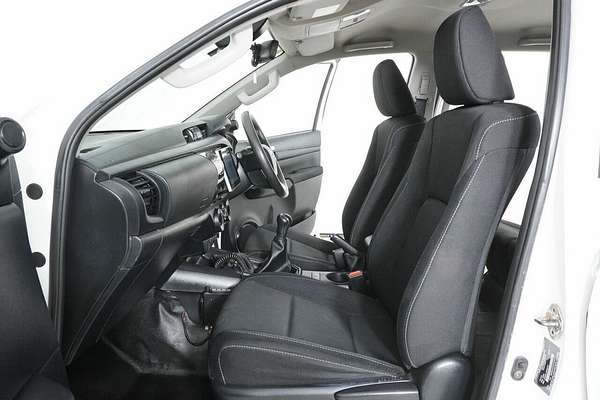 2020 Toyota Hilux SR (4x4) GUN126R MY19 Upgrade 4X4
