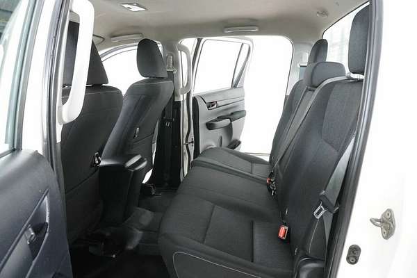 2021 Toyota Hilux SR (4x4) GUN126R Facelift 4X4