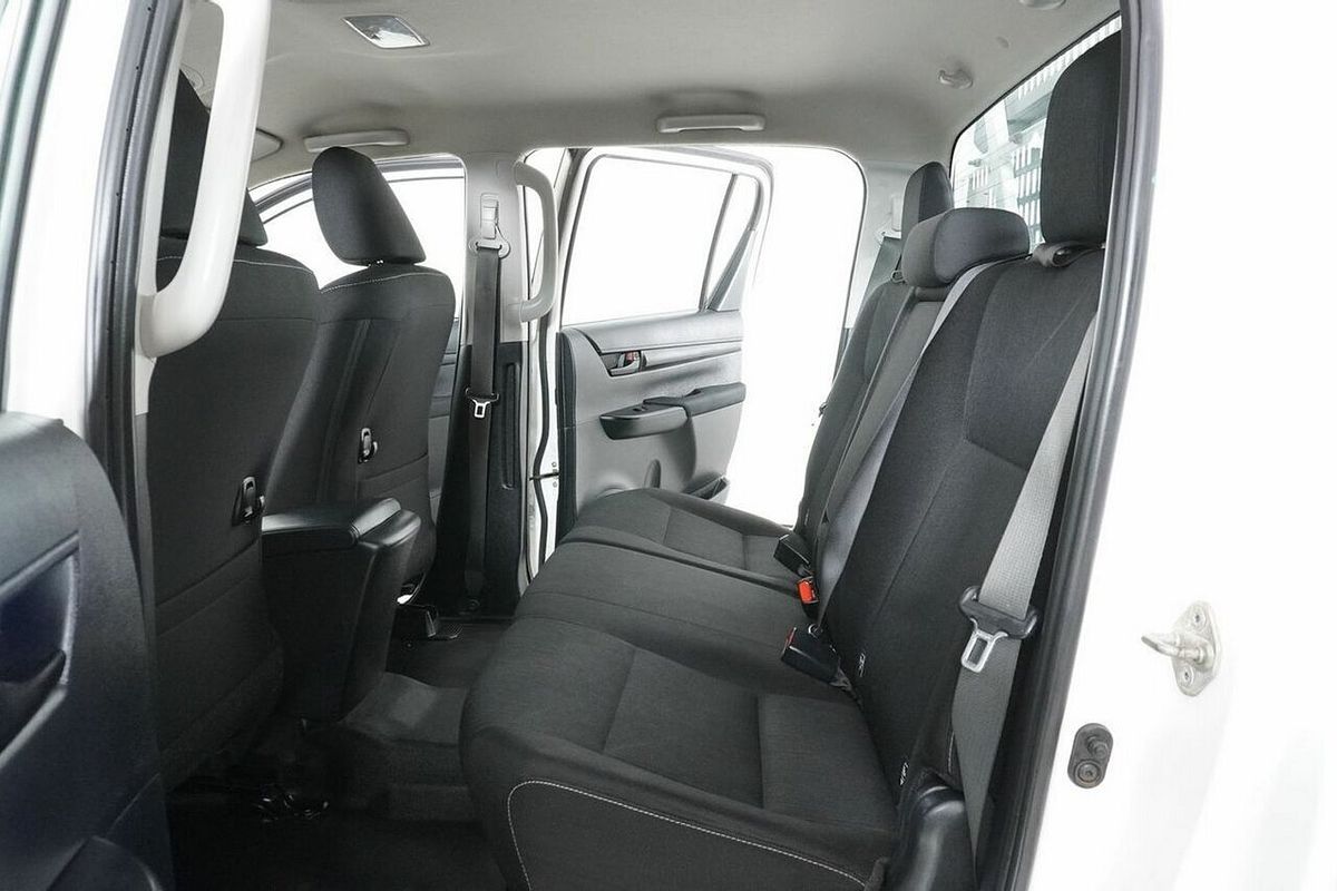 2021 Toyota Hilux SR (4x4) GUN126R 4X4