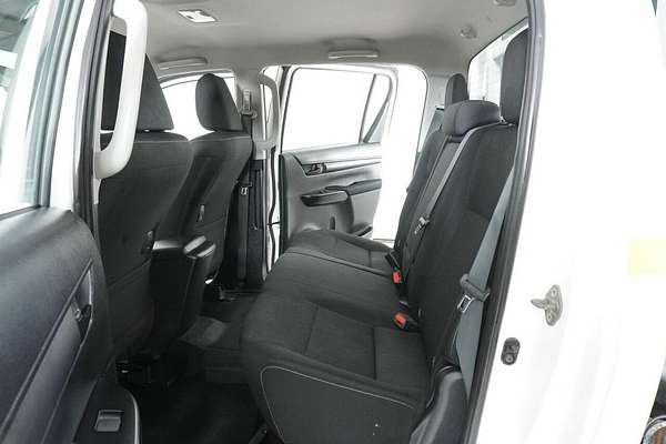 2020 Toyota Hilux SR (4x4) GUN126R Facelift 4X4