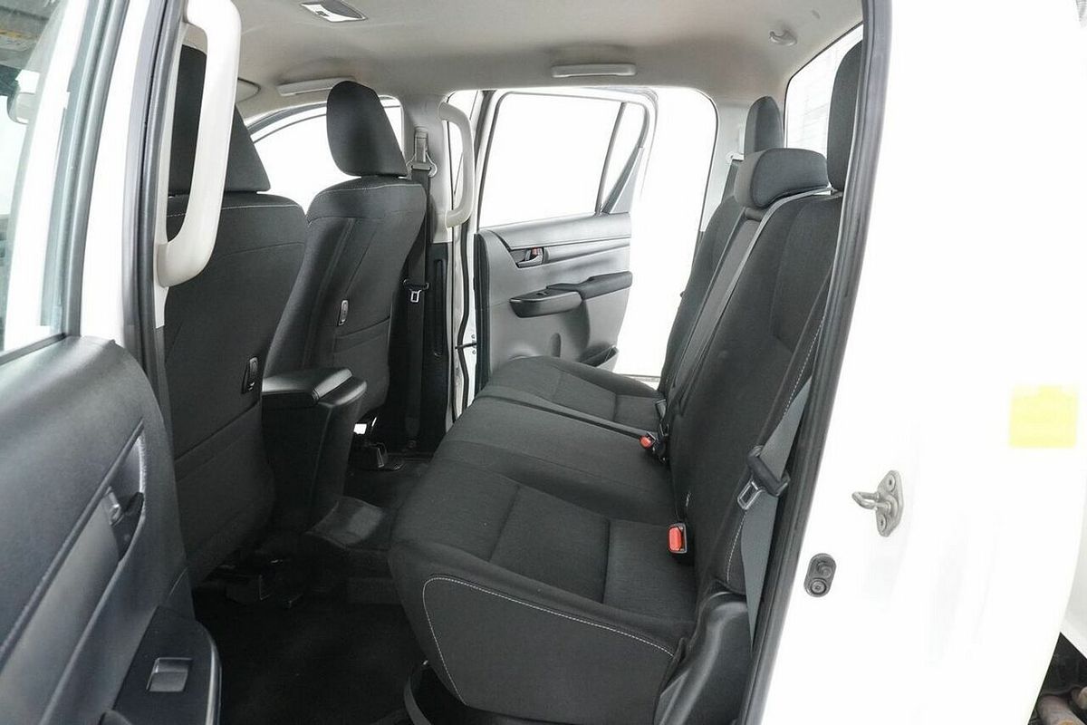 2021 Toyota Hilux SR (4x4) GUN126R Facelift 4X4