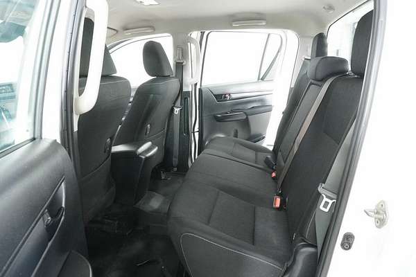 2020 Toyota Hilux SR (4x4) GUN126R Facelift 4X4