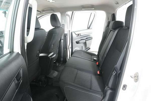 2018 Toyota Hilux SR (4x4) GUN126R MY19 4X4