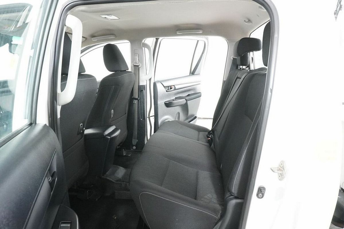 2020 Toyota Hilux SR (4x4) GUN126R Facelift 4X4