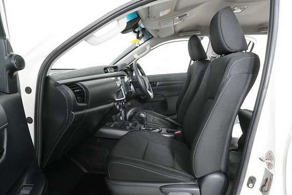 2020 Toyota Hilux SR (4x4) GUN126R Facelift 4X4