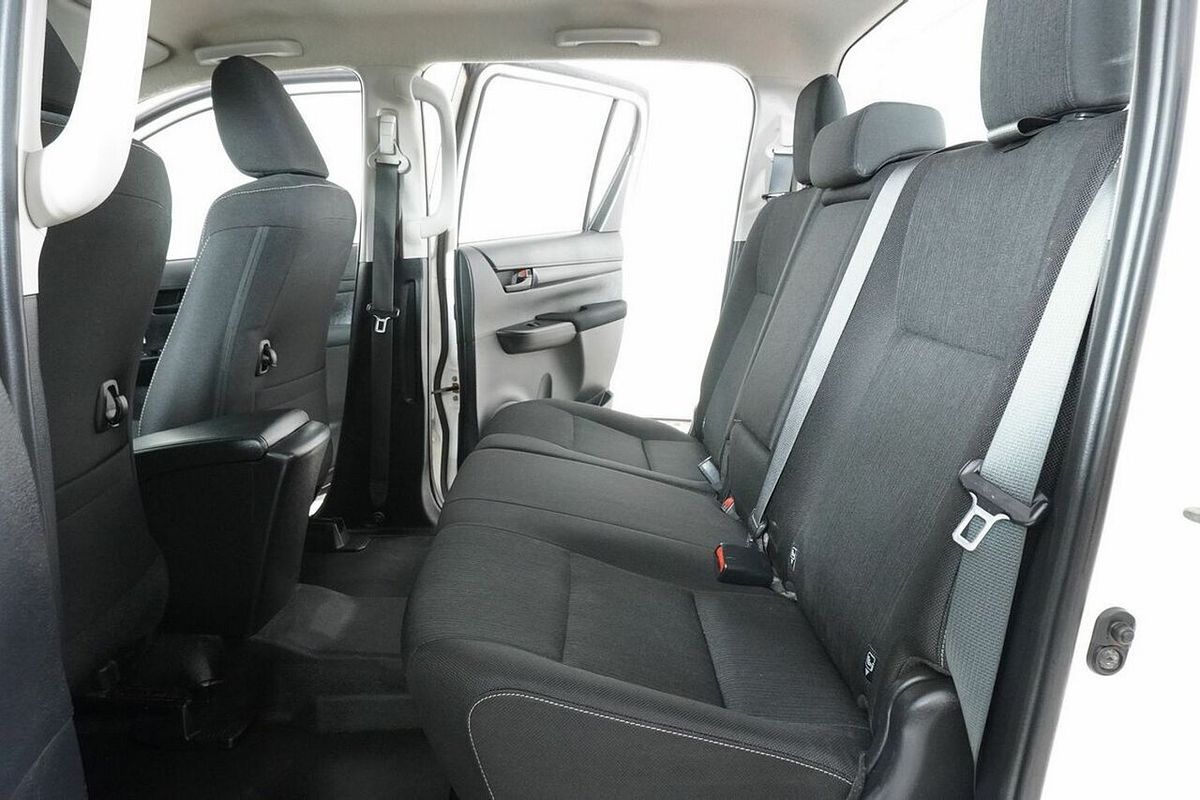 2021 Toyota Hilux SR (4x4) GUN126R 4X4