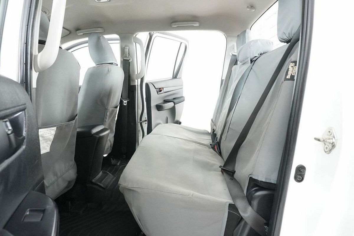 2021 Toyota Hilux SR (4x4) GUN126R Facelift 4X4