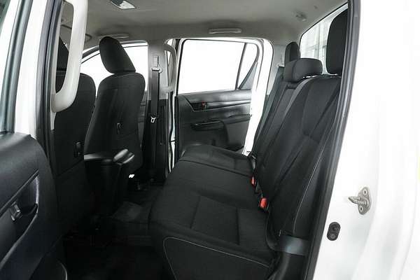 2021 Toyota Hilux SR (4x4) GUN126R Facelift 4X4