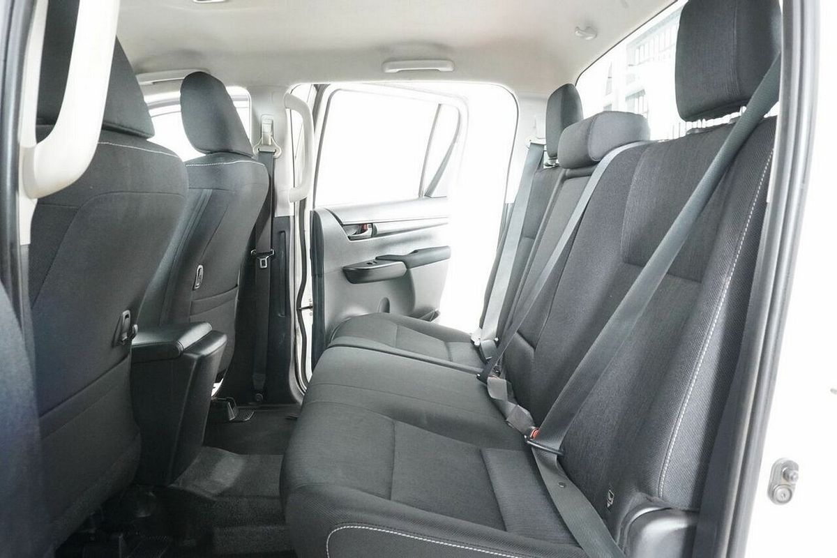 2021 Toyota Hilux SR (4x4) GUN126R Facelift 4X4