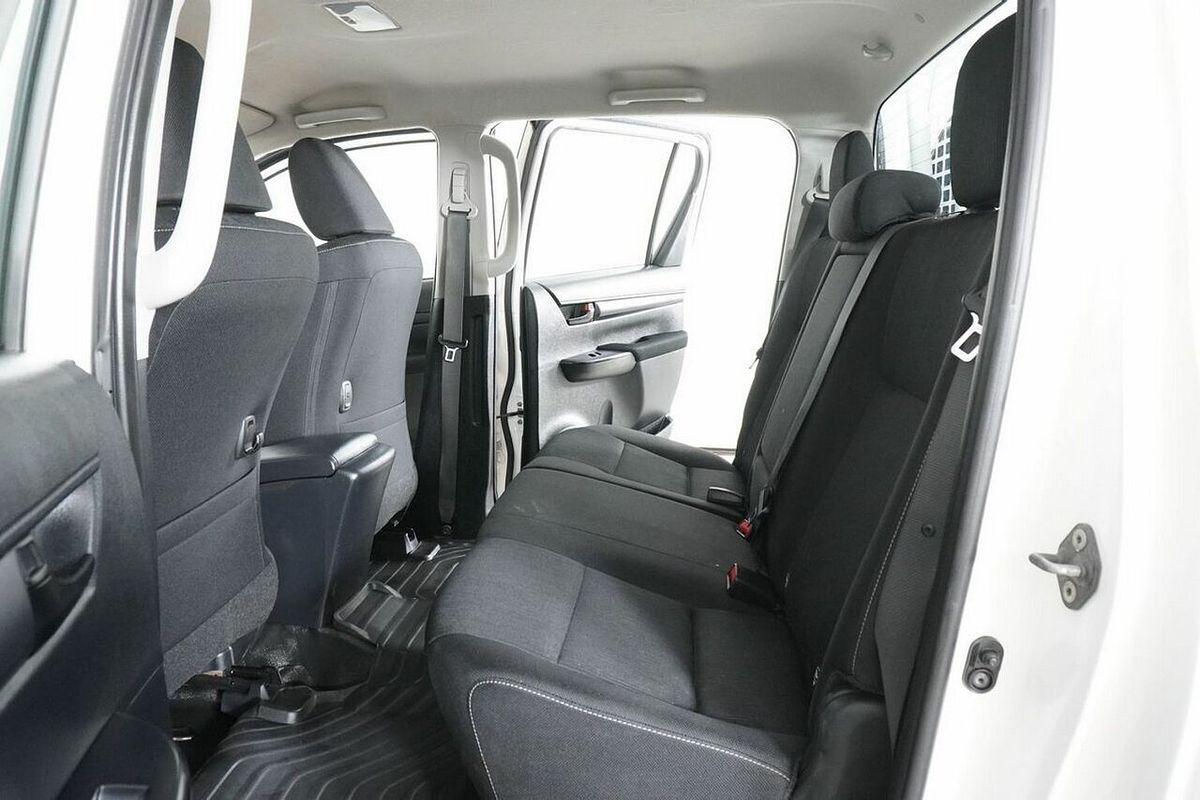 2021 Toyota Hilux SR (4x4) GUN126R Facelift 4X4