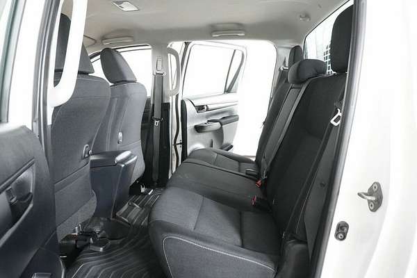 2021 Toyota Hilux SR (4x4) GUN126R Facelift 4X4