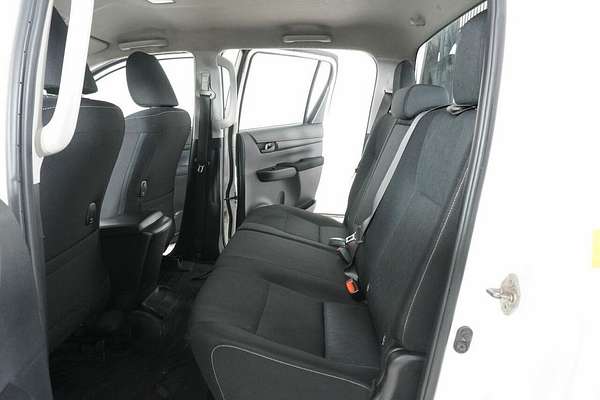2021 Toyota Hilux SR (4x4) GUN126R Facelift 4X4