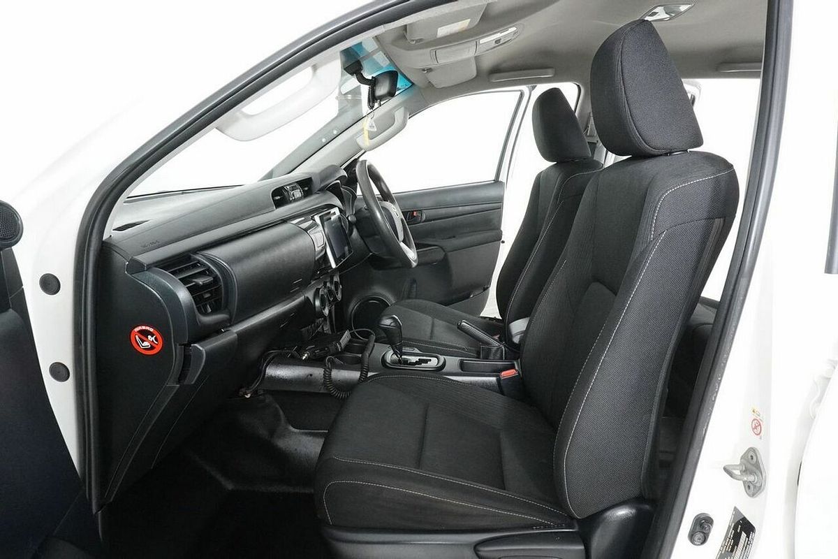 2018 Toyota Hilux SR (4x4) GUN126R MY19 4X4