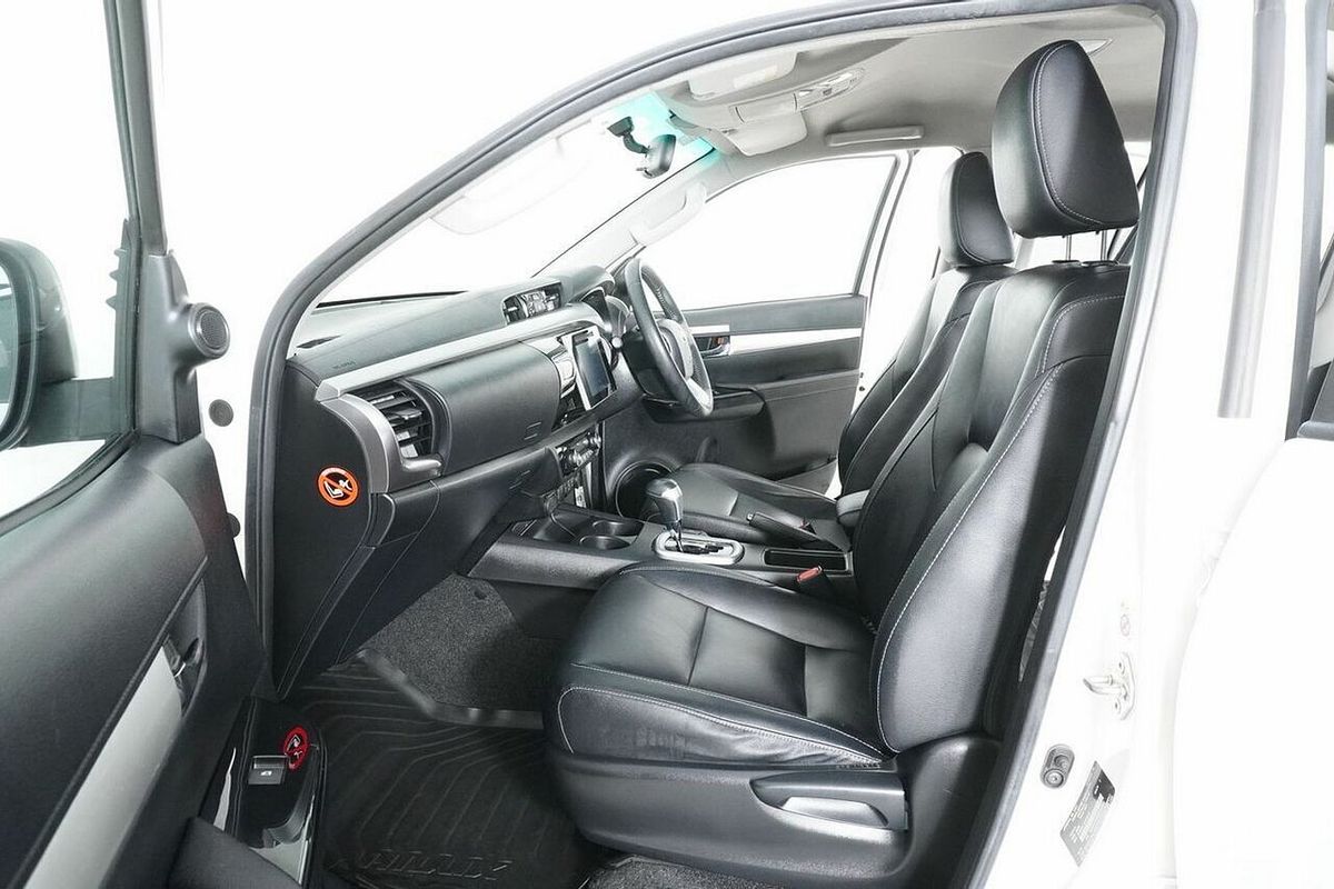 2018 Toyota Hilux SR5 (4x4) GUN126R MY19 4X4