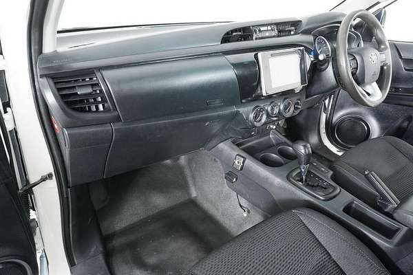 2019 Toyota Hilux SR (4x4) GUN126R MY19 4X4