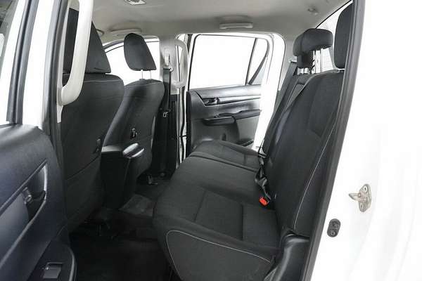 2021 Toyota Hilux SR (4x4) GUN126R Facelift 4X4