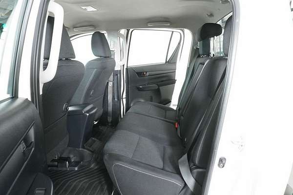 2022 Toyota Hilux SR (4x4) GUN126R 4X4