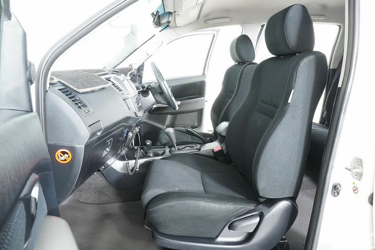 2015 Toyota Hilux SR5 (4x4) KUN26R MY14 4X4