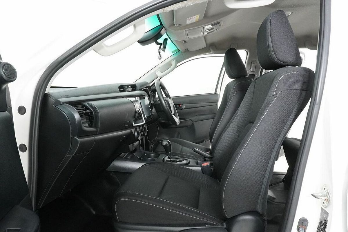 2023 Toyota Hilux SR (4x4) GUN126R 4X4