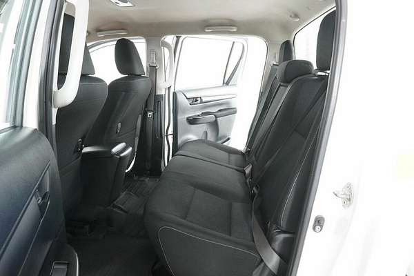 2021 Toyota Hilux SR (4x4) GUN126R Facelift 4X4
