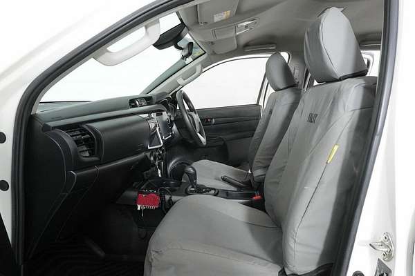 2021 Toyota Hilux SR (4x4) GUN126R Facelift 4X4