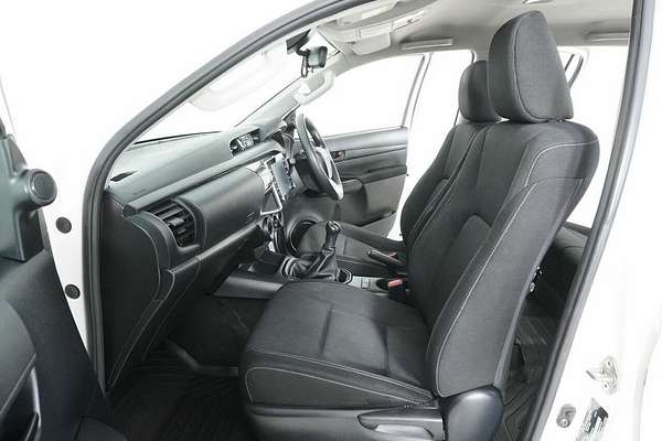 2020 Toyota Hilux SR Hi-Rider GUN136R Facelift Rear Wheel Drive