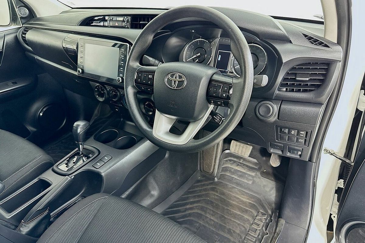 2024 Toyota Hilux SR (4x4) GUN126R 4X4