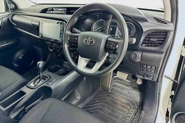 2024 Toyota Hilux SR (4x4) GUN126R 4X4