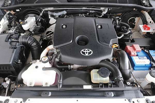2021 Toyota Hilux SR (4x4) GUN126R Facelift 4X4