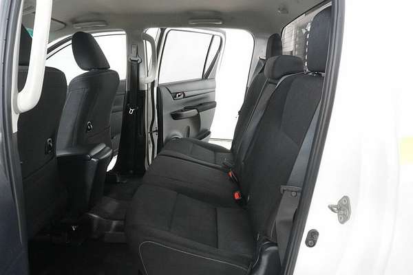 2020 Toyota Hilux SR (4x4) GUN126R Facelift 4X4