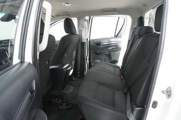 2022 Toyota Hilux SR (4x4) GUN126R 4X4