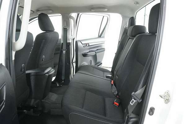 2021 Toyota Hilux SR (4x4) GUN126R Facelift 4X4