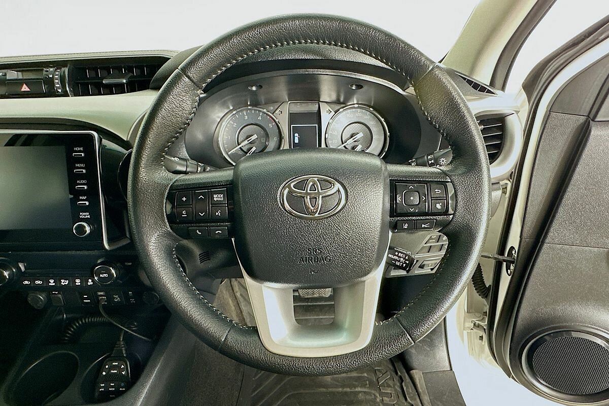2021 Toyota Hilux SR5 (4x4) GUN126R Facelift 4X4