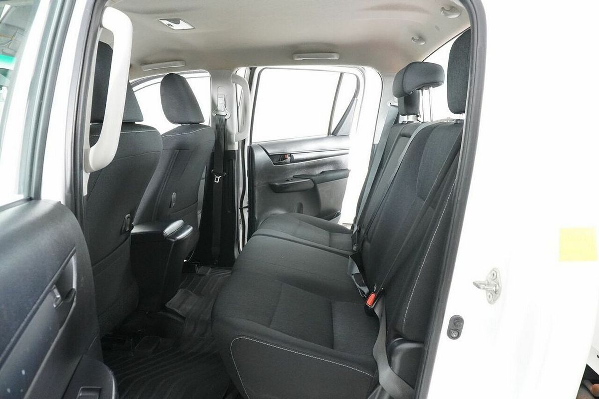 2022 Toyota Hilux SR (4x4) GUN126R 4X4