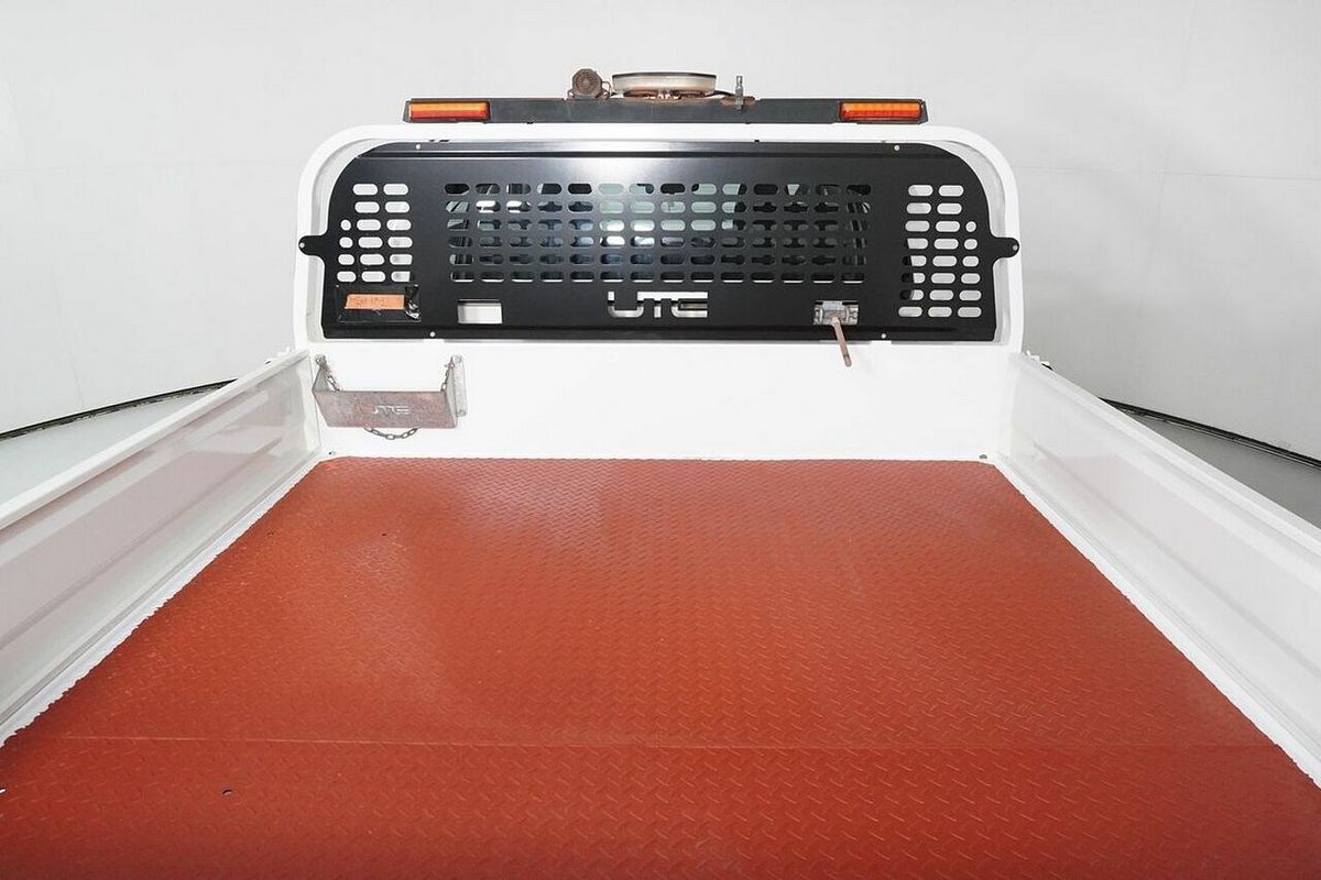 2020 Toyota Hilux SR (4x4) GUN126R Facelift 4X4