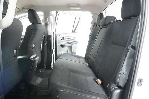 2021 Toyota Hilux SR (4x4) GUN126R 4X4